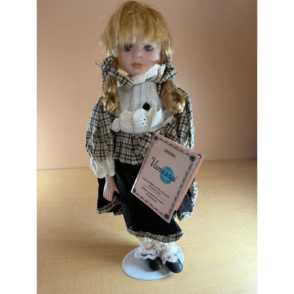Vanessa Doll‎ Collection 1996 Porcelain Doll The Collectors Dreams Blonde Plaid